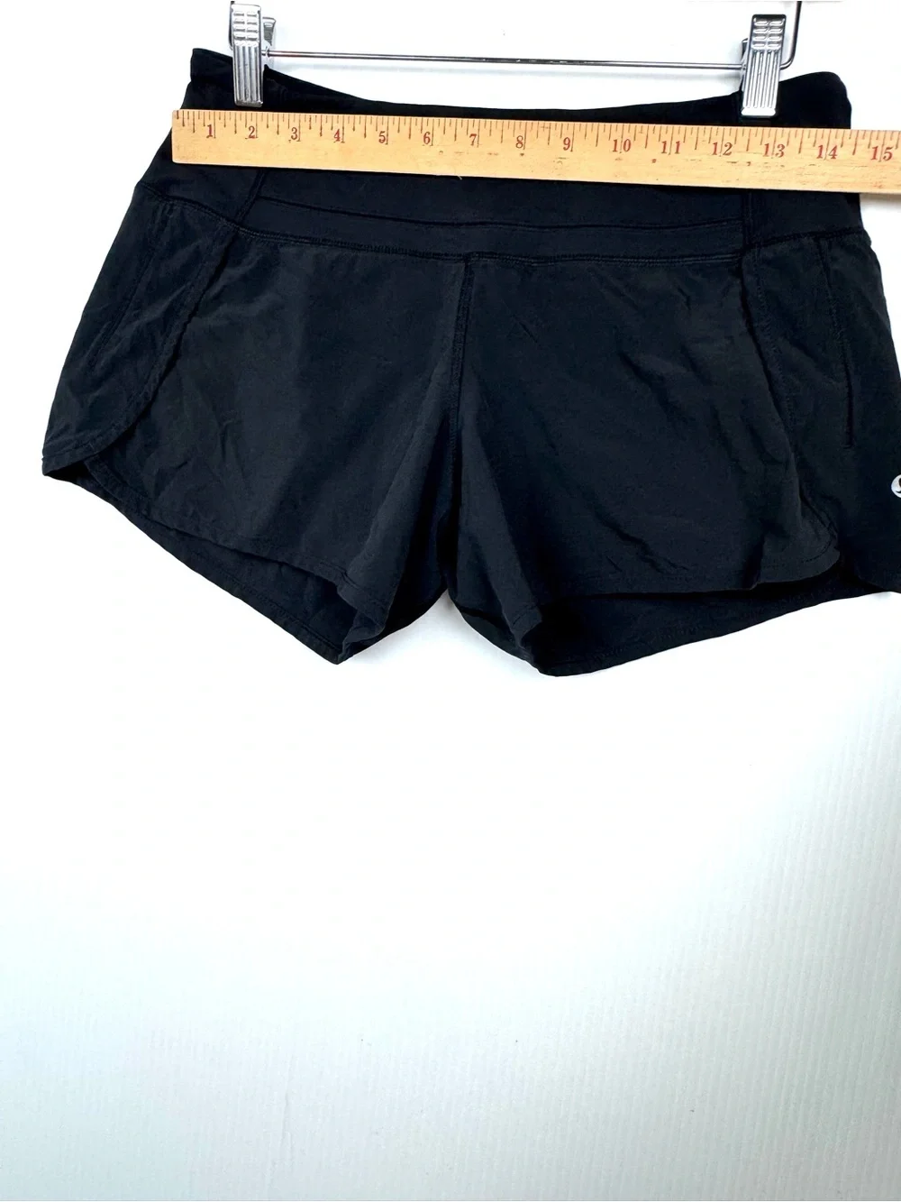 Lululemon Speed Up Short Hi-Rise size 8